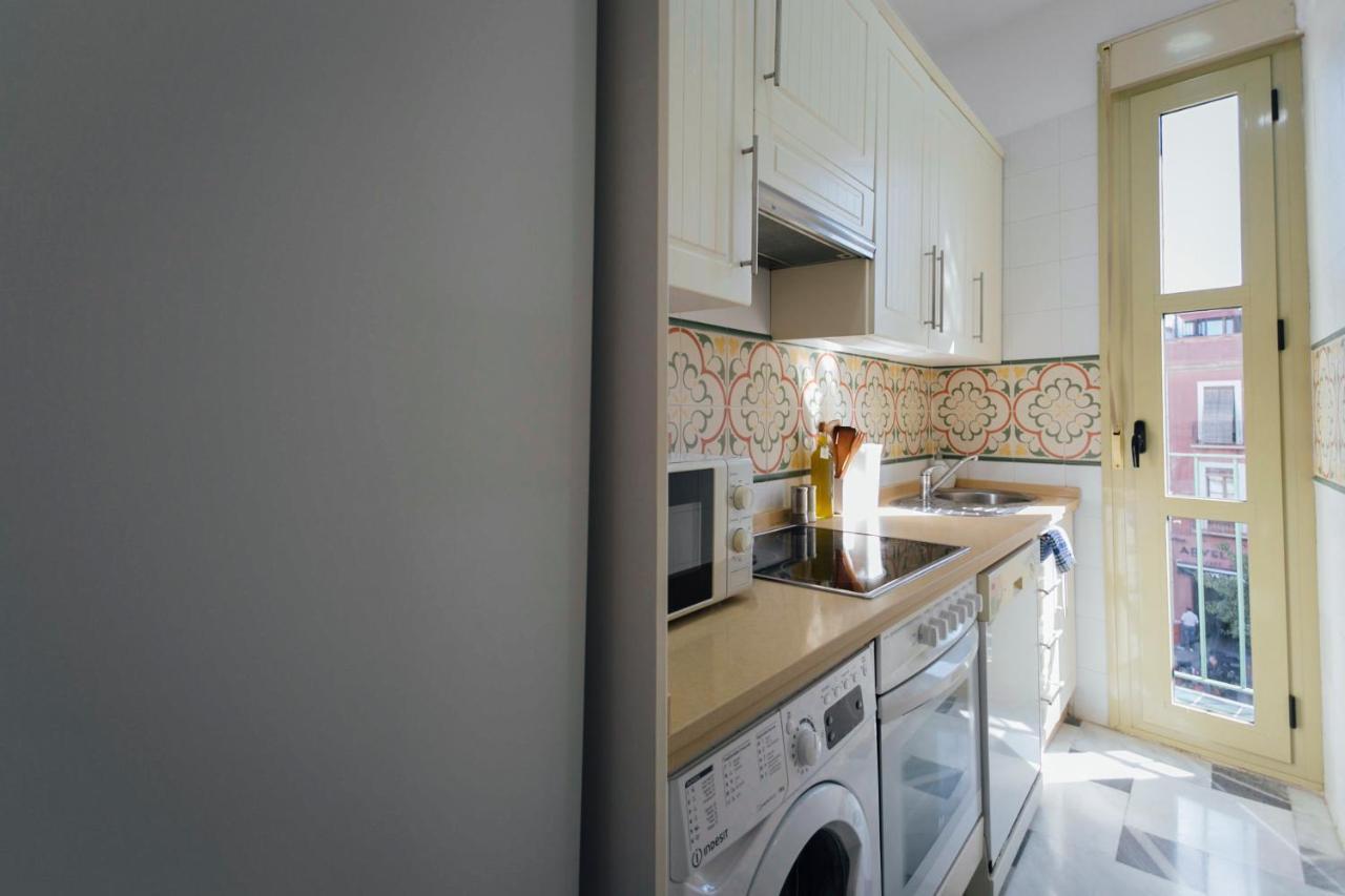 San Julian Apartment Севиля Екстериор снимка