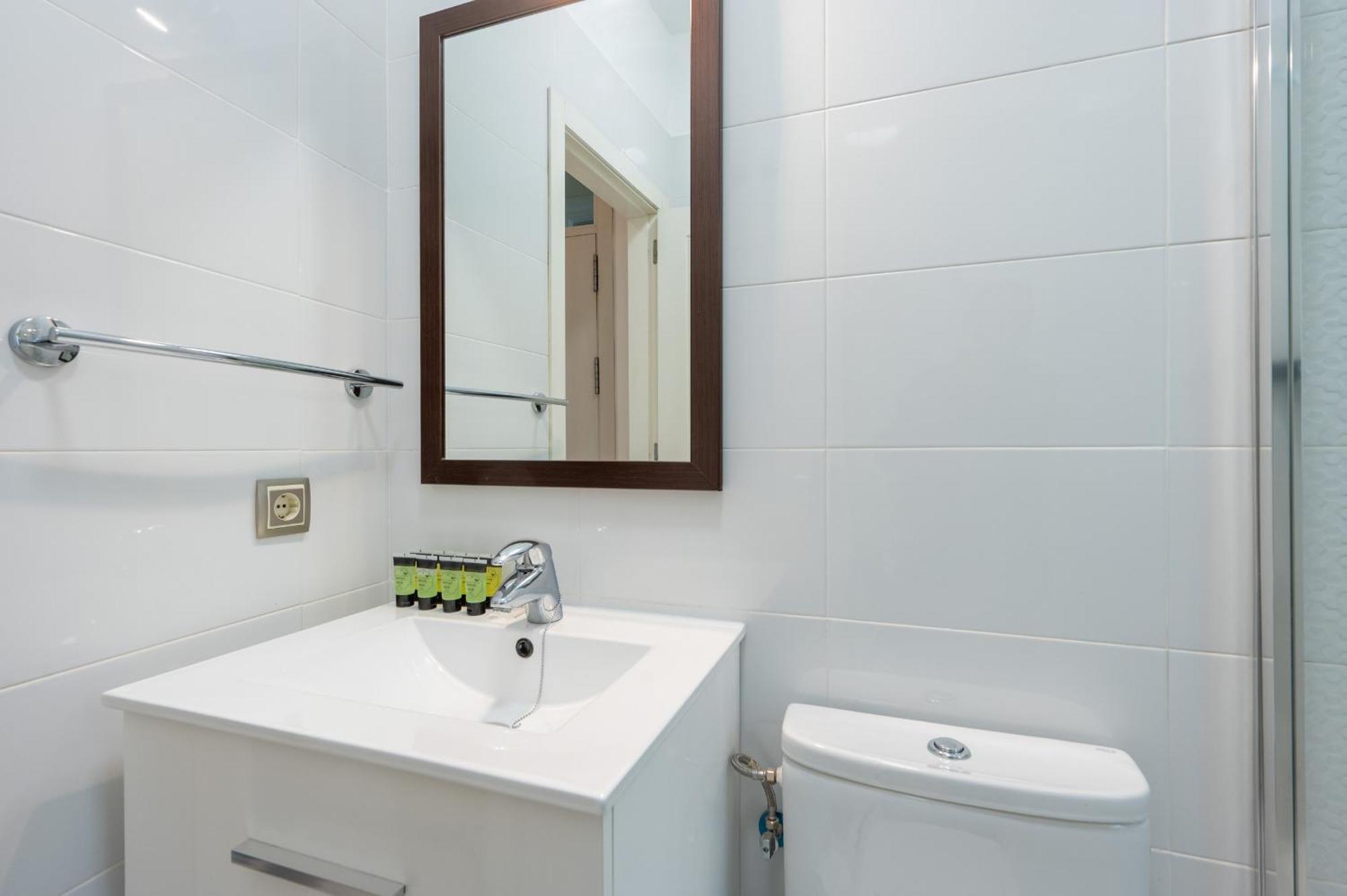 San Julian Apartment Севиля Екстериор снимка